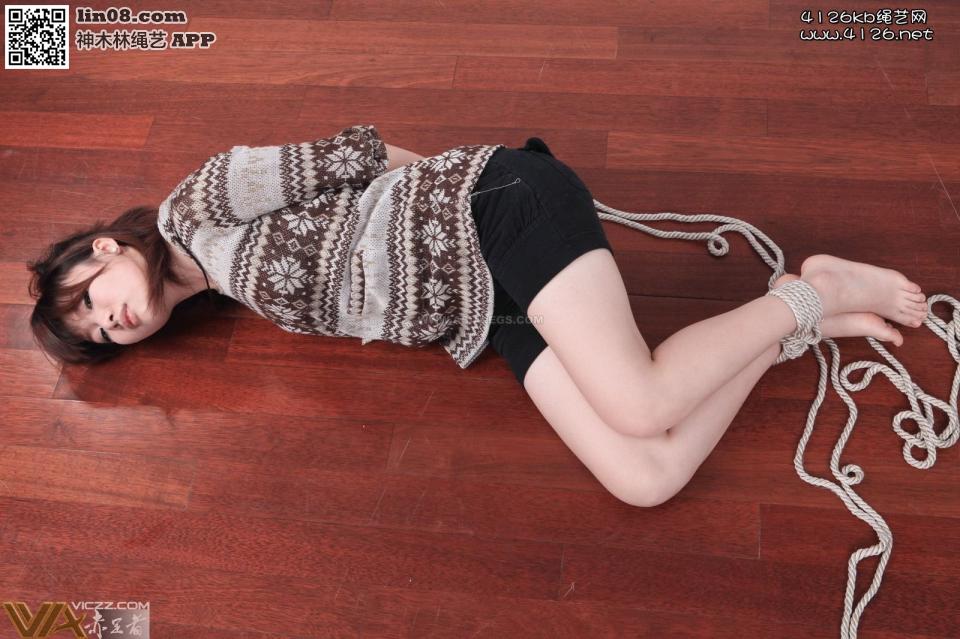 赤足者 静琪捆绑 驷马挣扎2 [中国女孩]