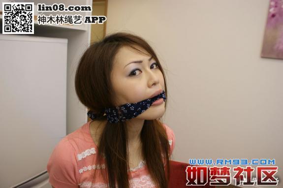 主妇被绑在厨房 - 挺无助的 [Boxtie,Gag,Japanese Female]