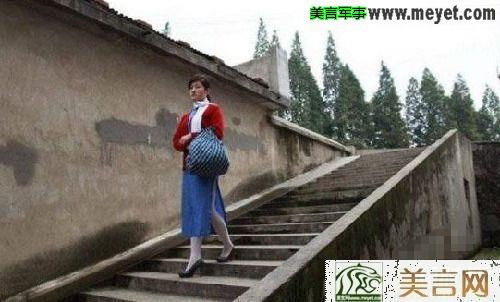 江姐受刑 [民族（旗袍）,学生（五四青年）,中国女孩]