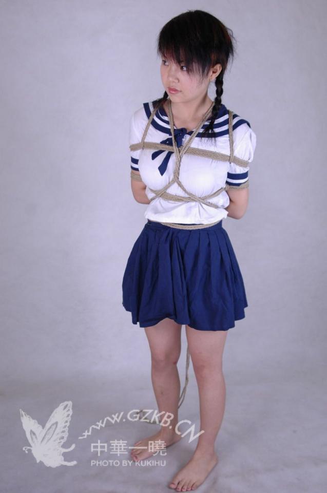 捆绑 - 范德萨范德萨范德萨 [England student uniform,Bare Foot]
