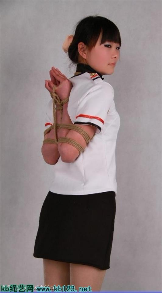 身材不错的小姑娘 - 转载于kb123 [职业（正装领带）,后手观音,肉丝,白丝,中国女孩,后手缚（低混乱值）]