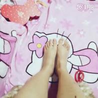 微博视频 微博上发现的，一个妹子录视频
