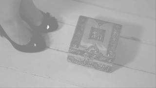 妹子自己束缚送到男朋友手中 唯美画面