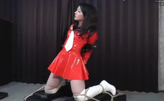によると、これからは佳乃と噴鼻が完全に、夢の中では 片名：によると、これからは佳乃と噴鼻が完全に、夢の中では<br>模特：樫野は佳乃子<br>摄影工作室：东京紧缚<br>剧情内容：红色胶衣，美女坐缚，与其他东京紧缚系列的内容相仿。
