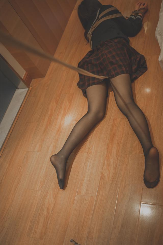 唯美女孩 - 亚洲女孩 [Pantyhose,Japanese Female,England student uniform,Crotch rope tie]
