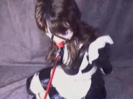 kigurumi红塞口球单手套拘束 女仆装kig带着红色马具口球被单手套拘束