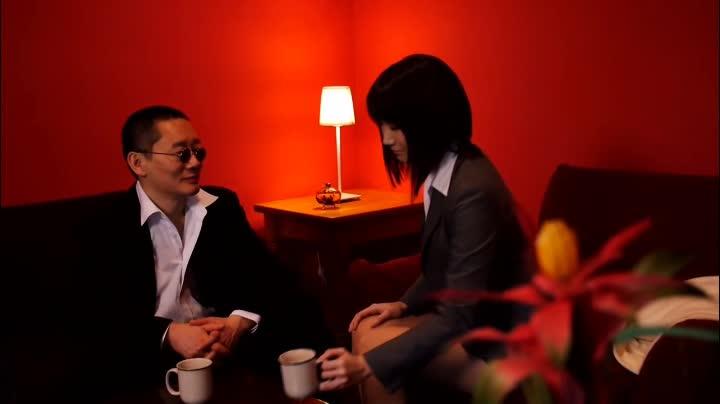 女体拷問研究所 ZERO 識別碼: AVOP-043<br>發行日期: 2014-07-01<br>長度: 181分鐘<br>導演: Koolong<br>製作商: BabyEntertainment<br>發行商: AVOPEN2014<br>系列: 女体拷問研究所<br>類別:AV OPEN 2014 ミドル級 高畫質 凌辱 紧缚 強姦<br>演員:毛利杏樹 舞咲みくに 上原亜衣<br>美女们被带进地下室进行拷问洗脑调教玩弄，猥亵