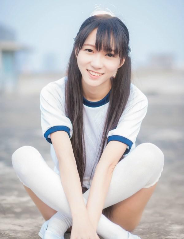 白袜女学生 中国女孩 [运动（健身服）,白丝,长筒袜]