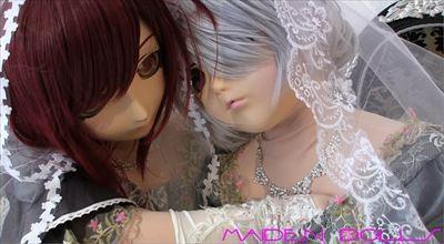 續・ふたりあそび 續・ふたりあそび<br>品番: MD-018<br>kigurumi美女娃娃面具玩偶玩弄调教～！诱惑全包双人木乃伊～！解放自我，丝巾捆绑拘束公主装