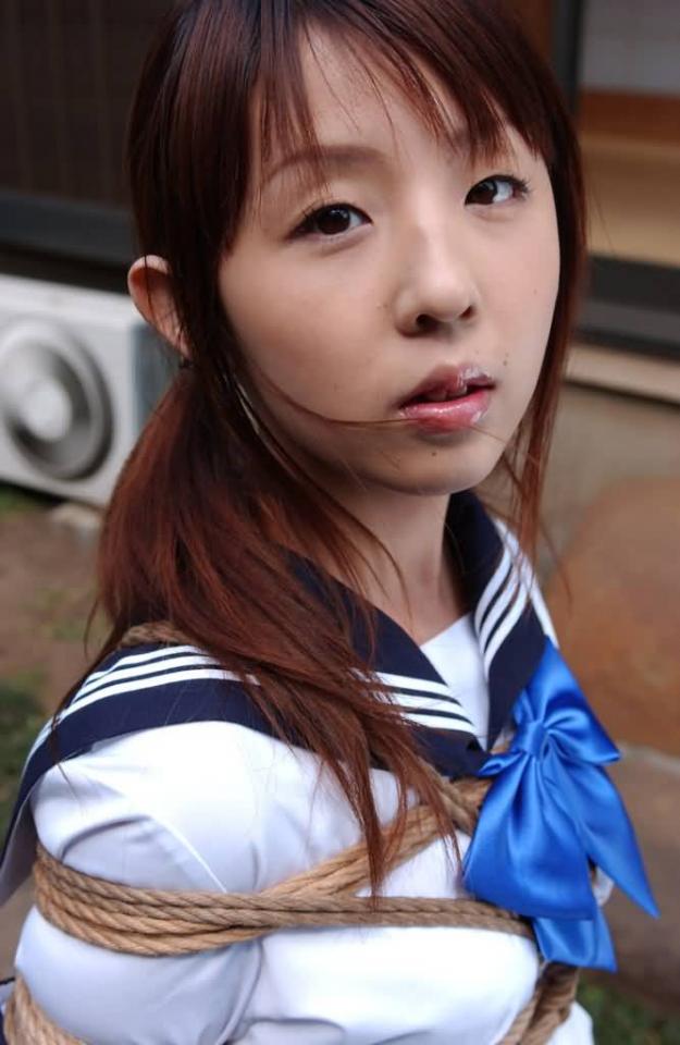 丽园千秋 [学生（水手服）,日本美女,胸缚,后手缚（低混乱值）]