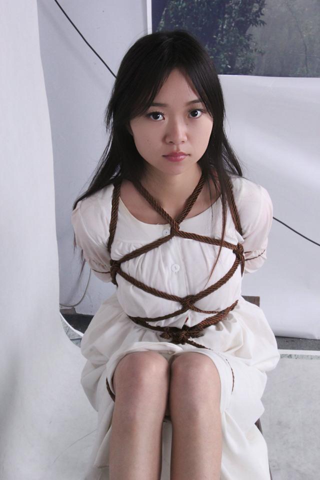  [Chinese Female]