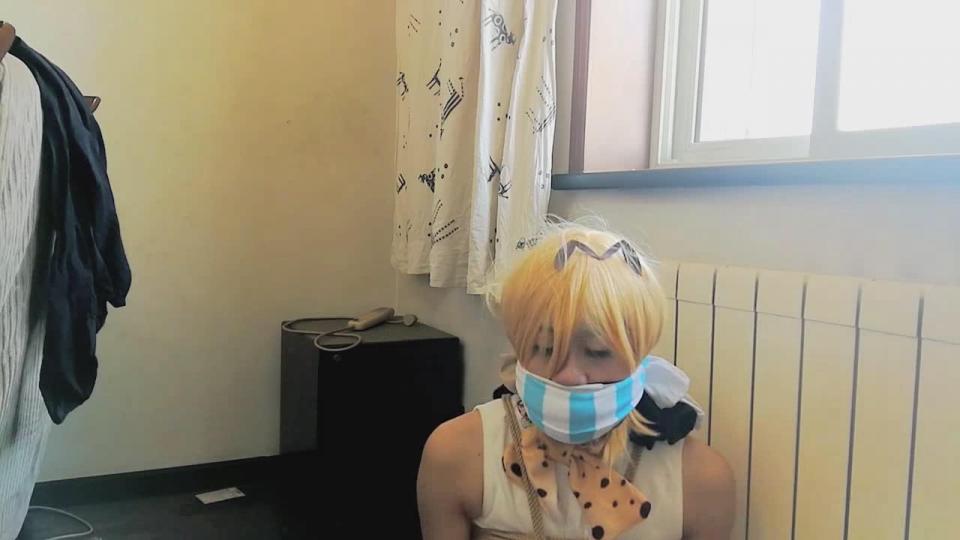 【莉雅】薮猫 COSPLAY 多重堵嘴蒙嘴 薮猫：莉雅<br>无剧情，多重蒙嘴，，仅堵嘴，仅堵嘴，仅堵嘴蒙嘴，重要的事情说三遍