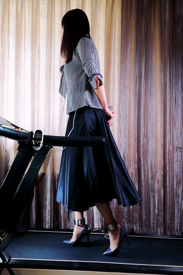 [Heels and Treadmills] Electrocution and Cuffs ©Heels and Treadmills<br><br>Summary:<br><br>First time using the massage device that uses electrocute shock for stress relief, but with the cuffs and the high heels, it becomes a different story. Somehow the device became a torture machine, and is directly influencing the movement of the user. I thought I could tolerate it very well, but turns out that I can only hold the shock when it is turned to medium setting. For making the video more interesting, I did not wear the ball gag just for you guys to hear my moaning~ Hopefully you guys will enjoy the video!