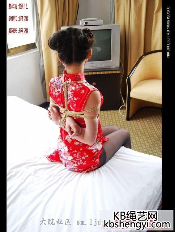 32 [日式反绑,民族（旗袍）,丝袜,中国女孩]