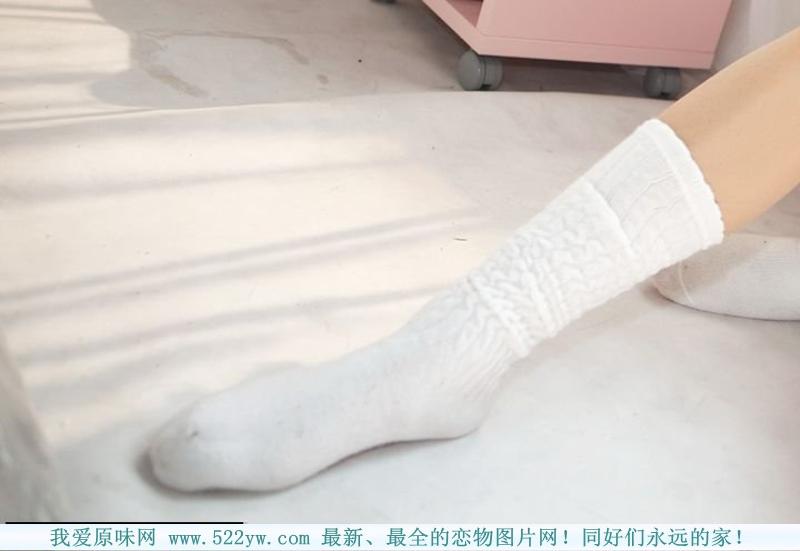 白袜很纯洁，捆绑更好看 [日本美女,长筒袜,中国女孩,棉袜,恋足]