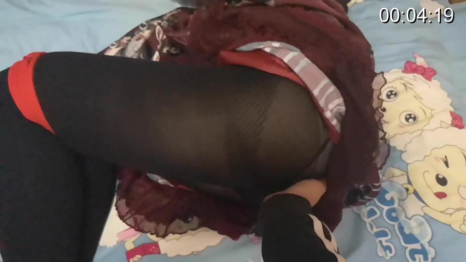 [LYL] A Fun Weekend with My Lolita-Fashion Girlfriend (1) How to spend a fun weekend with a Lolita-fashion girlfriend? Tie her up and tease her thoroughly. She’s especially ticklish — so her cute black-pantyhose little feet get plenty of play. Binding cut short to leave more action. Suggestions welcome via DM or comments. Fully real, no acting. Featuring: black pantyhose, ball gag, foot tickling, spanking, etc. Please support!