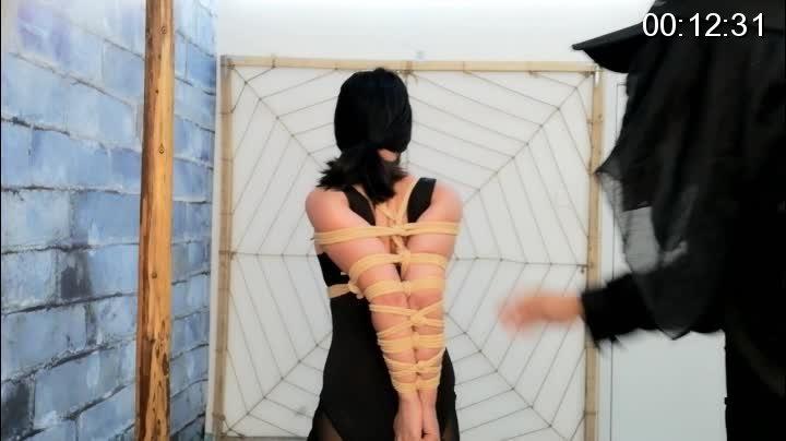 [Flying Studio] Ms. Qing in Classical Damsel ©Flying Studio<br><br>Summary:<br><br>This girl comes from south China, and she is really curious about bondage after looking through some of our videos, and decided to try it out herself. After gaining the consent of filming her, we decided to make her try the best bondage position in my opinion, the classical damsel. She decided to wear her favorite black swimming suit for this video, which is a great addition as well.