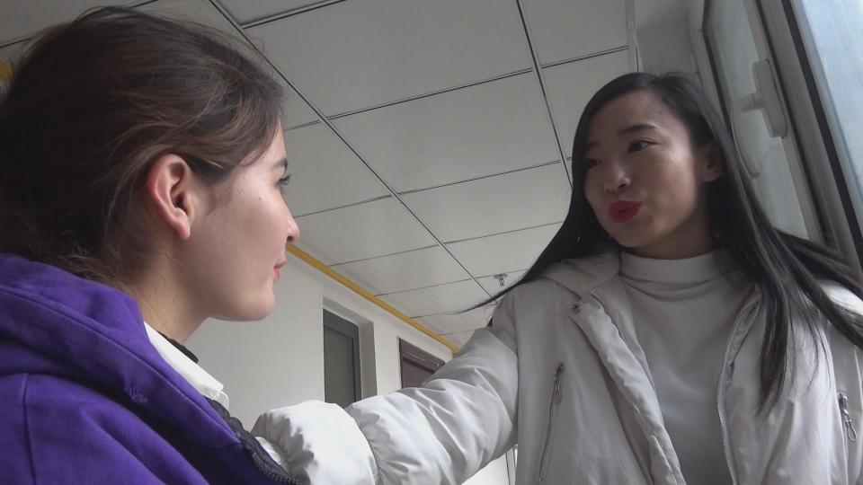 [Tianyi Studio] The Crazy Traffiker ©Tianyi Studio<br><br>Summary:<br><br>As a human trafficker, the job became more and more difficult as the day passes, since a lot of people are trying to seek revenge, or capture her in order to take her to authority. She knew that she couldn't hide forever, so she decided to do the last job of her life. But she did not realize is that the last job she will be escaping from all the criminal life, is actually honey pot, that sets up exclusively for luring her into the trap... 