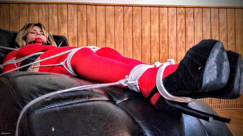 【Shiny Bound】Lisa.. Red Spandex Captive - Bondage, BDSM, Fetish, Damsel In Distress, Long Hair, Struggle, Captive, Taken, Helpless [堵嘴,高跟鞋]