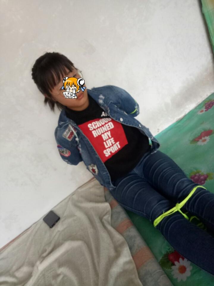  [Chinese Female]