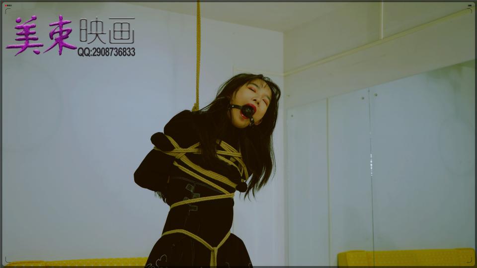 【美束映画】呆萌可爱的小cosplayer奺啾绳艺初体验，真的很纯很萌很天真！ - 突然好想拍拍cosplayer，所以托朋友找个玩cosplayer的小丫头，看看，正经cosplayer是不是会有不一样的感受，结果发现，果真别有一番动人，小小个子，呆萌的表情，勇于尝试的精神，真的，让我对这个很纯很萌很天真的丫头，爱不释手啊，好了，不多说了，上图，我一向认为是，无图无真相，我们上图说话 ！！ [Suspension ,Gag,Chinese Female]