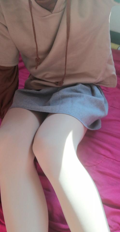 萝莉模特蔡蔡制服白袜捆绑 [Grey pantyhose,Chinese Female]