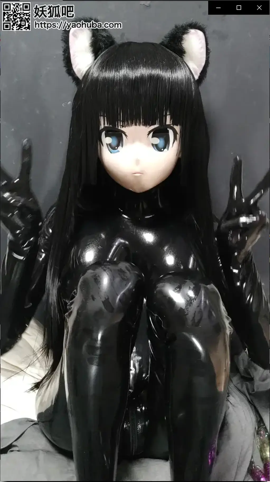 胶衣Kigurumi手冲玩具◯◯3合一 兔子那里喷不了水性漆所以就得找别人喷漆，而别人恰好上半月没空，所以就拿老头录一点以前曾经做过的事情好了。