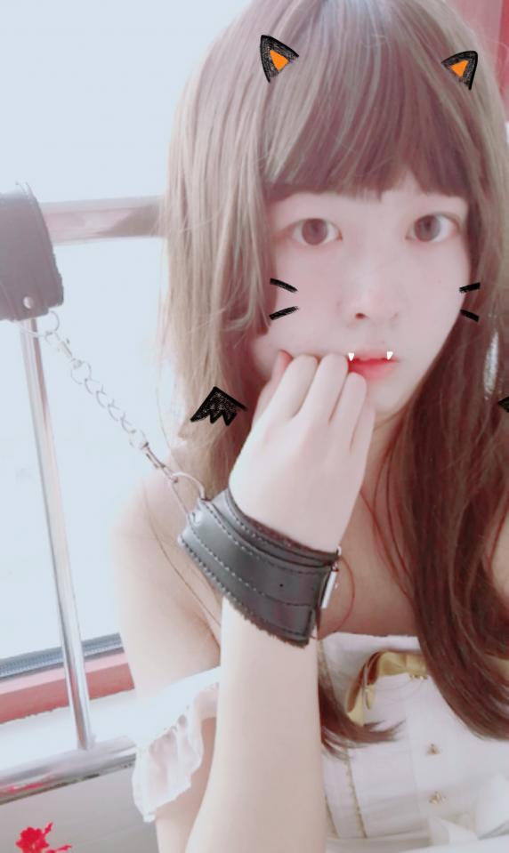 一只药娘 [中国女孩]