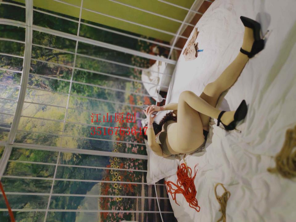 肉色连身袜第二部 - 丰满了之后，再次吊起来的母亲明显觉得吃力，明显觉得身体是重了 ，明显是觉得当绳模不容易！！！可是作为江山来说，这个过程是赏心悦目的，哈哈哈！ 江山，安徽省内招聘妹子，3516763647，微信kaixin_626_        请注意，两个下划线是靠底的，友情提示！
