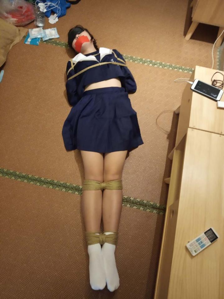 白袜女大学生2 - 还是上次约的学生模特 [中国女孩,棉袜]
