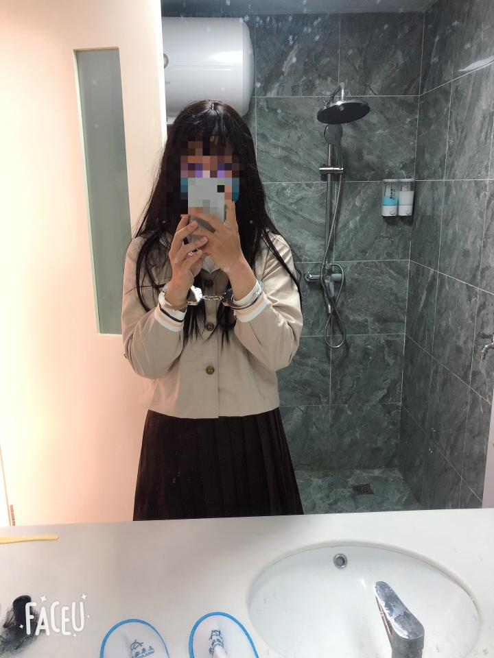 伪娘镣铐啊 - 济南附近地区的小伙伴们想一起玩的加我啊，第一次上传比较草率，以后发视频图片会精心修改的嘻嘻，企鹅在最后一张照片。 [Sailor suit,Handcuff]