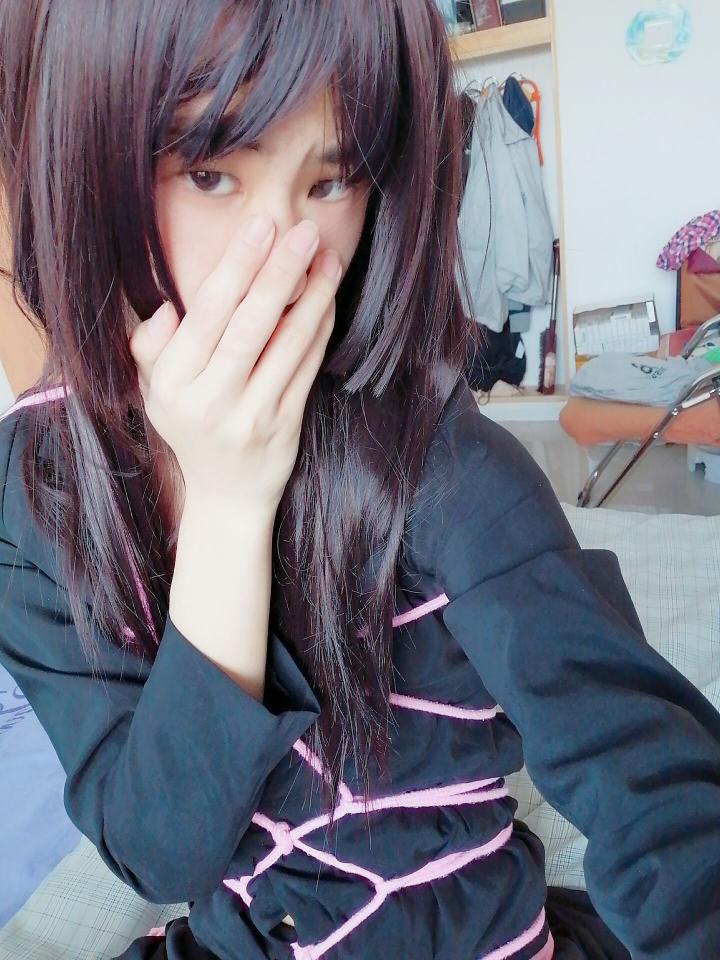 黑裙子加黑丝的龟甲自缚玩耍~~？ - 身高180体重55公斤喜欢女装捆绑调教的变态一枚~~活跃在黑龙江与吉林省，有想一起玩的小伙伴欢迎私信哦~