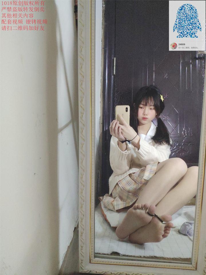 妹子闺房绑脚自拍系列第9期 都是露脸的放心购买 - 最近新开发了一个系列 那就是邀请妹纸自己在家中拍一些绑上双脚的图和视频 可以领略全国各地的女孩的风采 还有妹纸们的闺房 希望大家喜欢啦！ [中国女孩]