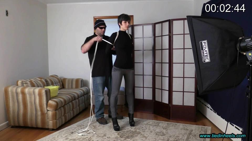 Masha Tied Up in SEXY Black Leather High Heeled Ankle Boots! SUPER SEXY MASHA FINDS HERSELF IN A BIT OF A TIGHT BIND WHEN SHE IS ROPED UP AND BALLGAGGED IN STILETTO, BLACK LEATHER ANKLE BOOTS! MASHA IS DRESSED TO PERFECTION....TIGHT, LONGSLEEVE TURTLENECK, SKINTIGHT JEAN LEGGINGS AND OF COURSE HER SUPER HIGH HEELED, SUPER SEXY ANKLE BOOTS! MASHA READILY SUBMITS TO THE ROPES...HER ARMS AND WRISTS ARE BOUND TIGHTLY IN A BOXTIE....HER ORDEAL IS JUST STARTING....SHE SENSUALLY STRUGGLES TO FIND HER GROOVE....ULIMATELY REALIZING THERE IS NO HOPE OF ESCAPE....THEN A HUGE WHITE BALLGAG IS BUCKLED DEEP INTO HER MOUTH....SHE DRIFTS INTO QUIET SUBMISSION...FINALLY HER SEXY BOOTED ANKLES ARE CROSSTIED AND THEN TIGHTLY ROPED TO HER THIGHS....SHE IS LEFT TO STRUGGLE AND SUFFER IN HER BOUND STATE  FOR WELL INTO THE NIGHT...<br><br><span style='color:#b0b0b0;'>[隐藏文字，购买后可见]</span>
