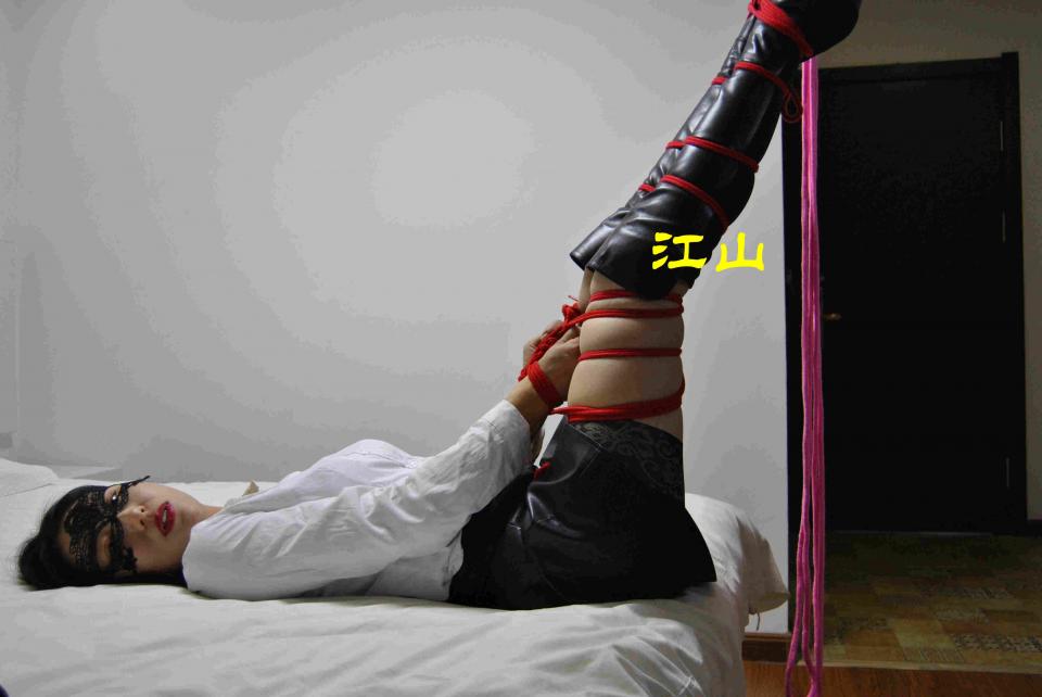 模特大美 - 专业的主持人和模特！172身高，亭亭玉立！江山做了个小群，833030065，群主安徽阜阳，自己的模特也有在群内的。文明聊天，文明约绳。同好和模特都欢迎加入！  [中国女孩]