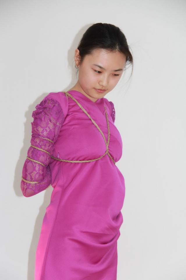 露脸的长腿学妹嫩足表演 - 学生妹 露脸  五花 嫩足