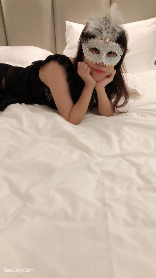 酒店TJ超美小奴，捆绑，浴室 故事简介：家养美女小奴迟到很长时间，女主很生气，然而小奴不服气开展一系列打，爬，捆绑，浴室TJ，小女奴很是享受，下次希望还来，视频更新有点慢，望大家等待，谢谢大家持续关注（姽媚雯婳）工作室