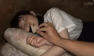 囚禁调教美少女 囚禁调教美少女<br>希望大家喜欢