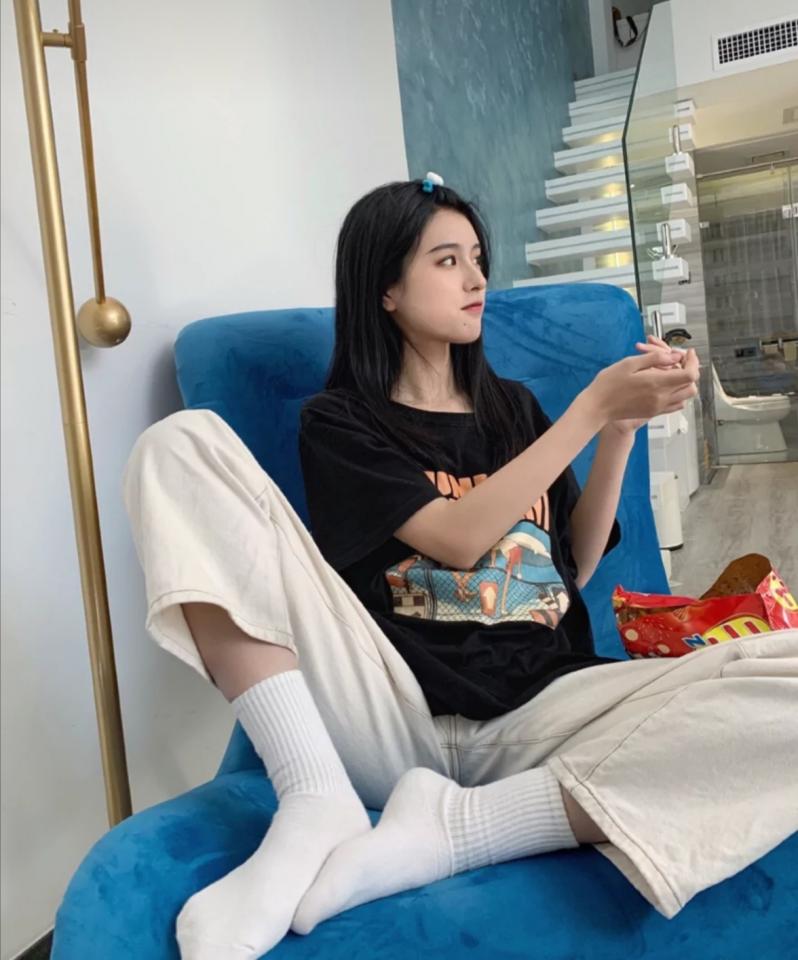白袜盛宴2三十二图 - 白袜福利图 [中国女孩,棉袜,恋足]