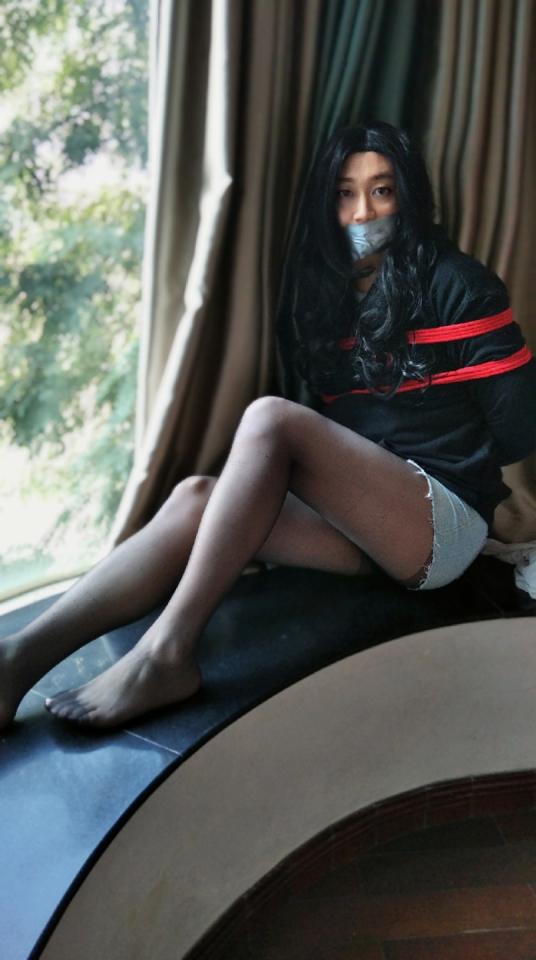 女装自缚 - 这次尝试新的吊缚方式失败，绑的不好看便宜卖了
