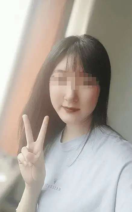 玩奴原创之糖糖170cm美女肉丝皮革人形犬初次调教，拉出来遛遛，姑娘很青涩，k9训练。定拍和谐交流约绑教程加qq805351328 解压密码<span style='color:#b0b0b0;'>[購入後に隠しワードが表示されます]</span>各位观众老爷大家好，本次带来的是糖糖的170cm的肉丝人形犬初次尝试调教，这可能是大家见过最高的尝试人形犬的妹子吧，皮革勒得很紧。带上项圈拉着遛一遛也挺好，本人是很喜欢人形犬装扮的，姑娘很乖，按照指示移动的还不错，非常的青涩哦！<br>另外为了方便各位同好约绑，博主最近推出了一个非常详细的约绑教程。里面有非常详细的从零基础开始教大家如何认识妹子，如何与妹子沟通等等。非常的实用,适合所有人，有需要的看官们请加qq805351328咨询。<br>下载操作：<br>1、电脑下载<br>2、解压<br>3、将压缩包内rar文件名后缀修改为mp4。<br>还有也希望大家可以支持玩奴原创的其他作品还有众筹，玩奴原创主打的就是真是不做作，给各位看官大大绝佳的感受。目前有真实约拍系列和绝对调教系列，都非常精彩哦！<br>定拍和谐交流交友805351328，推特关注024浅神，谢谢支持。