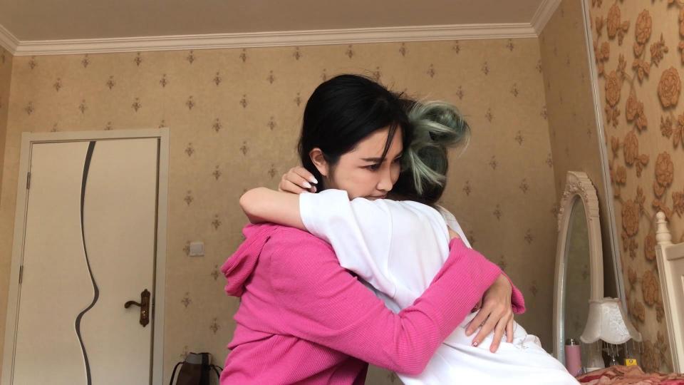LXZ011 淼淼和鑫鑫：闺蜜劫 模特淼淼和闺蜜鑫鑫出演，上演女女互捆和互救的一出生活小闹剧。<br>丽佳欢迎剧本定拍、个人约拍、赞助参演及预约“沉浸式剧本”体验(限m)。<br>诚招全国范围的女模特、女S/女m及女同好加盟(需视频验证)！<br>丽佳2021年度高级会员招募中。<br>详询加QQ:3422510869，注明：丽佳。<br>本视频千万不要在线解压，以防资源被和谐！！！<br><span style='color:#b0b0b0;'>[隐藏文字，购买后可见]</span>