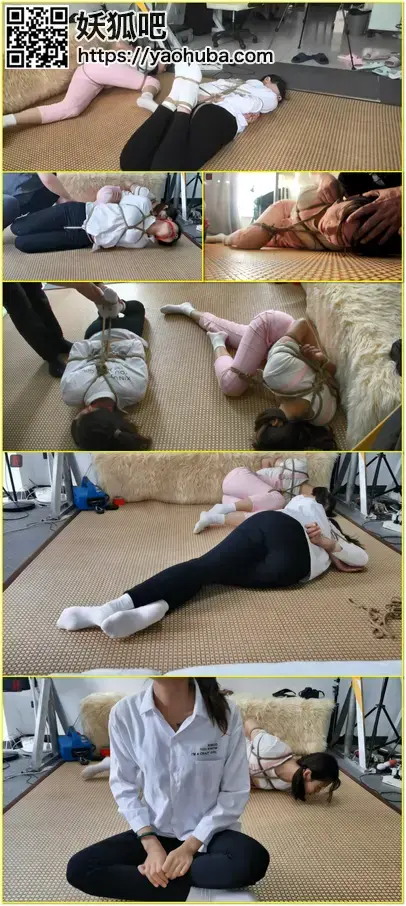 五一假期的多人游戏：白袜双姝，阿娇VS瑾瑜，口球、丝巾，瘦腿裤、背带裤，单脚团缚、白袜驷马，双人捆绑放置、挣扎 Ajiao and Jinyu endure ball gags, scarves, leggings, suspenders, single-leg tying, spread-eagle restraint, storage, and prolonged struggles.