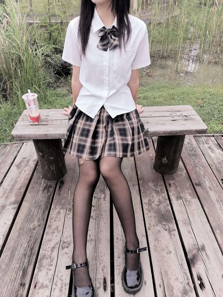 丝袜(3) - 看更多丝袜,看我个人主页https://www.smlsml.net/home.php?uid=1452495 [丝袜,中国女孩,连裤袜,连体丝袜]