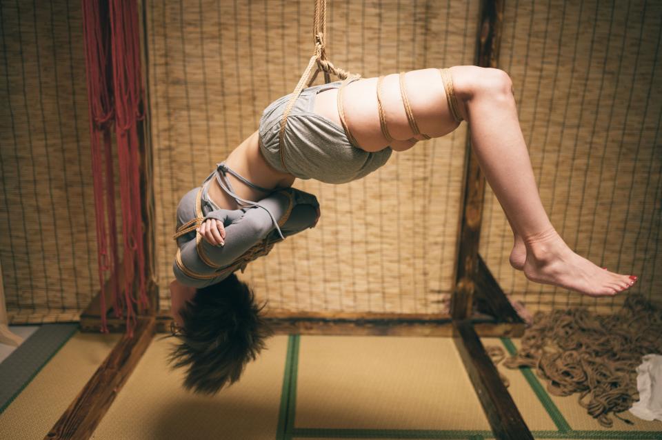  [Suspension ,Chinese Female]
