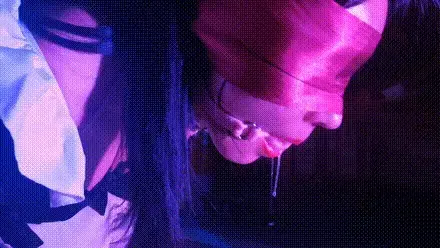 两个女孩五花大绑放置，并各自聊聊感受和爱好 两个女孩五花大绑口球堵嘴跪在地上放置，解开口球后并各自聊聊感受和爱好。视频解压密码：chuxin  .       -      -<br>一绳所爱绳艺体验店面向全国爱好者开放，本店提供绳艺捆绑模特服务、体验女绳师捆绑服务、体验长时间囚禁服务、场地出租、专业麻绳销售，原创视频套图销售、作品私人定制、模特原味丝袜出售等，另外本店招募同好合作伙伴。微信：351552501初心