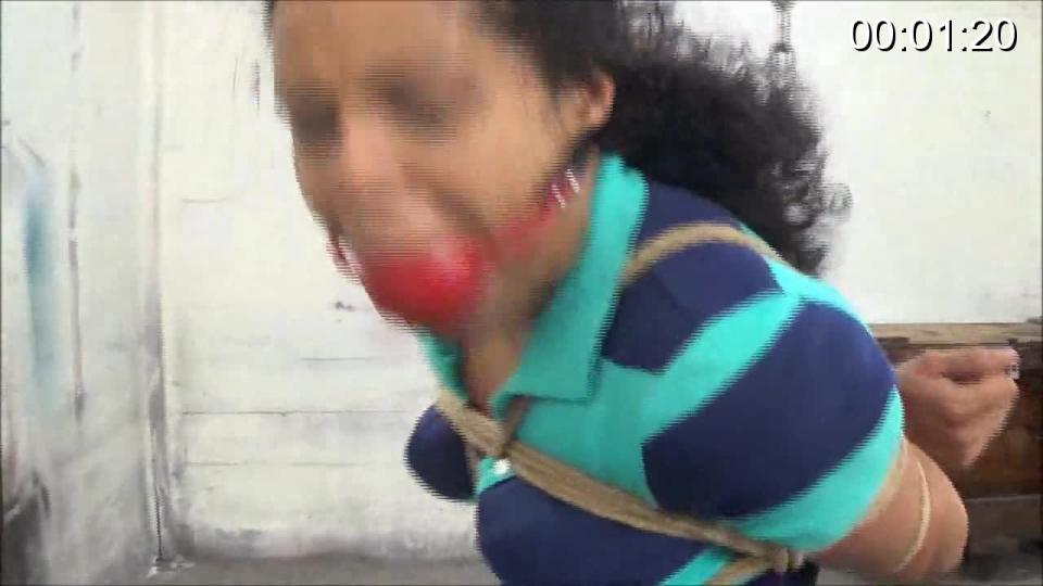 Cecily got worked Video # 2 in my huge ball gag series. Cecily if to stand as I pack a huge ball gag in her mouth , followed by a lot of rope. Last Cecily is laid on the floor to struggle it out.<br><br><span style='color:#b0b0b0;'>[隐藏文字，购买后可见]</span>