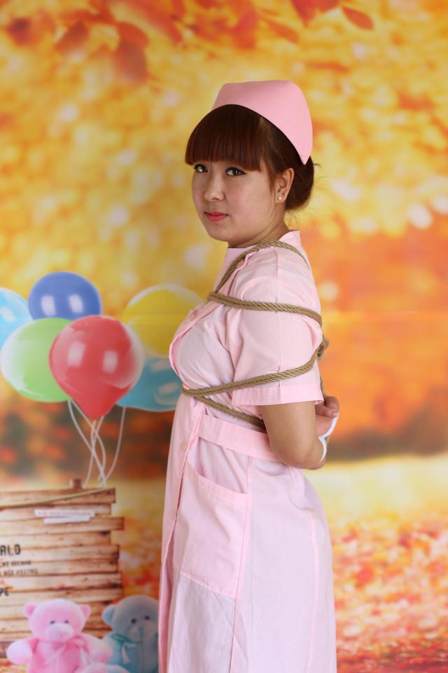 护士妹妹 - 十八的姑娘一朵花