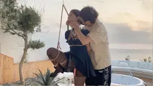 （xiao素素）：专业订拍：a22.5.8xss佳佳KB看日出  吹着海风，看着日出，佳佳感受不一样场景的kb刺激，扣球最大号，口水兜不住。<br>  身后的小船也许看见了，在佳佳背后游来游去。<br>解压密码： whwdzgwajjxss123  解压后把MP3改为rar，再解一次<br>业务范围：专属订拍 一对一视频网调 全国飞现实验<br>联系方式：1487615606 3147195239