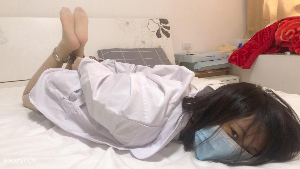 【新月原创】【雨涵】性感肉丝 暴戾小护士 殴打病人后被镣铐反制 挣扎 视频已上架 - 【新月工作室】定拍交流QQ：1003187439原味找她们：3104988182 小洛（红豆）2389316626 玉箫 3560530071 雨涵 3451471253 佳怡 [日本美女,欧美佳丽,日本动漫,中国女孩,欧美动漫,猎奇,百合女同, 剧情向,恋足]